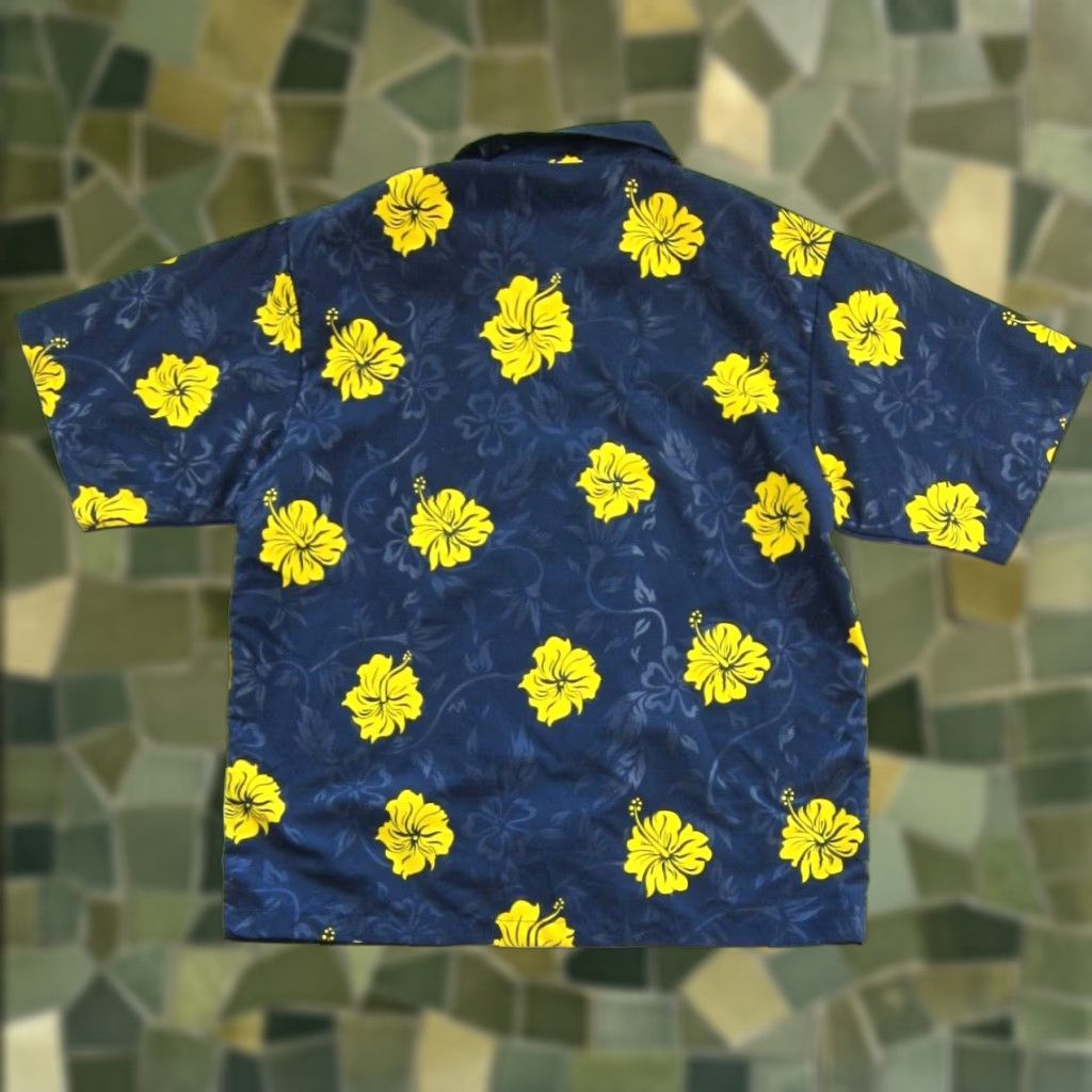 Vintage VINTAGE Street Culture Shirt Men XL Hawaiian Short Sleeve Floral Blue Yellow Floral Shirt XL Men Size US XL / EU 56 / 4 - 1 Thumbnail