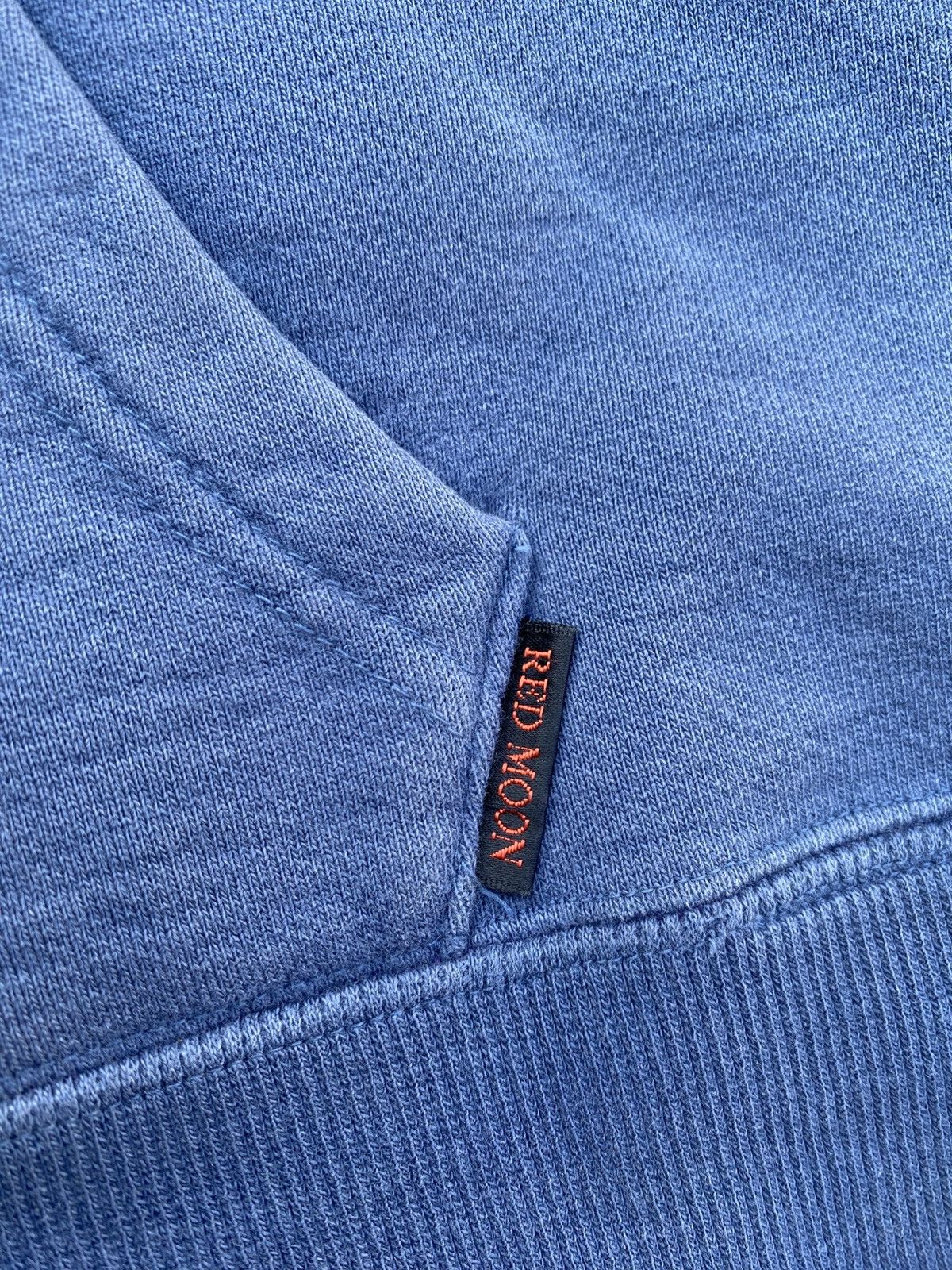 Redmoon Rare Vintage Japanese Brand Red Moon Sweater Hoodie Size US M / EU 48-50 / 2 - 19 Thumbnail