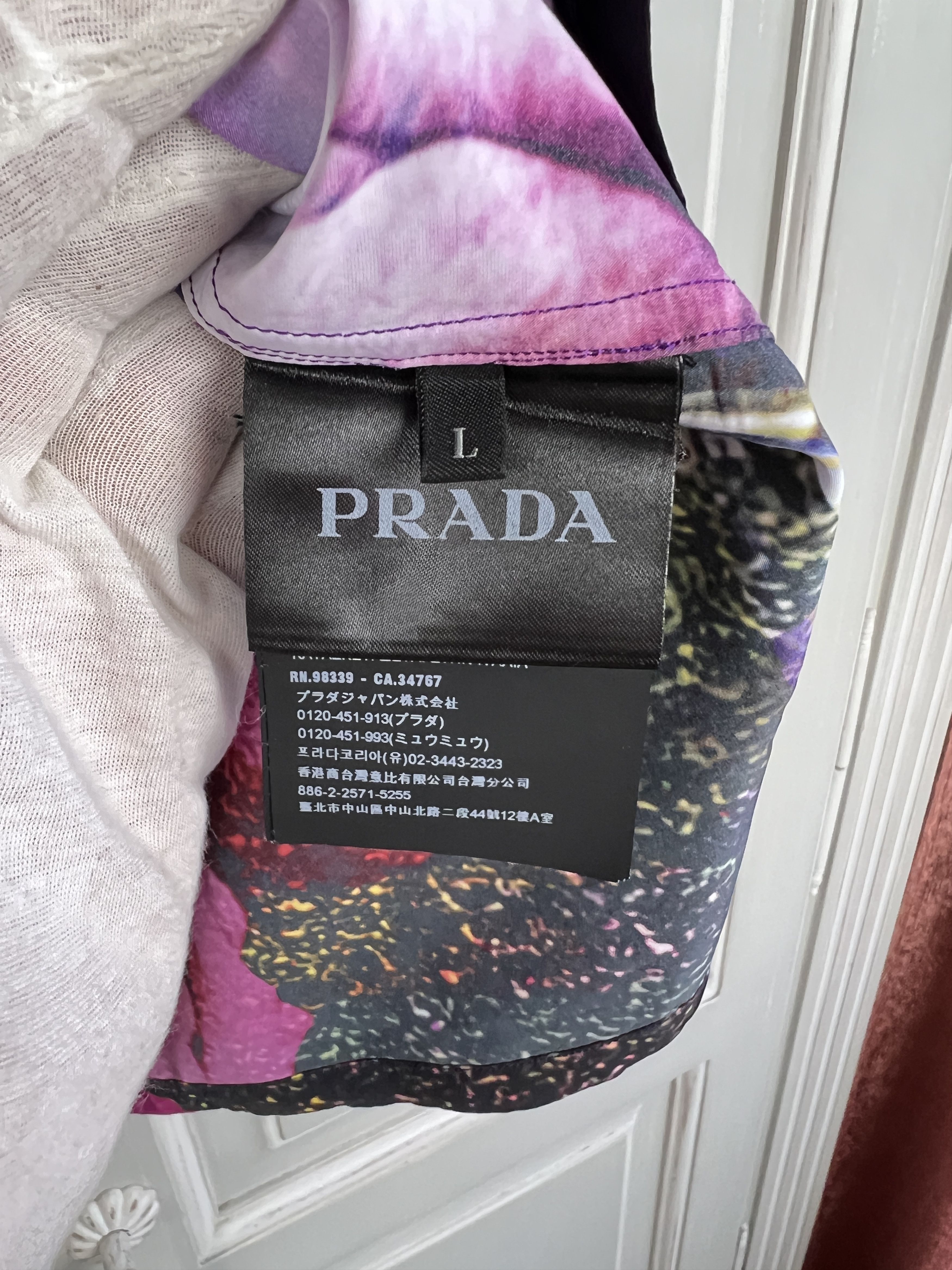 Prada PRADA PSYCHEDELIC BUTTON UP SHIRT Size US L / EU 52-54 / 3 - 12 Thumbnail