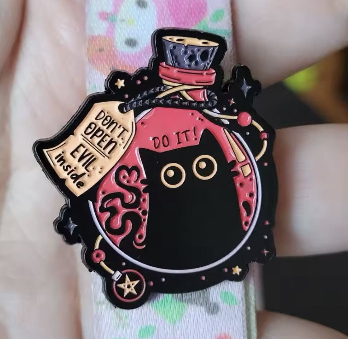 Designer Black cat enemal pin brooch accessories Size ONE SIZE - 4 Thumbnail