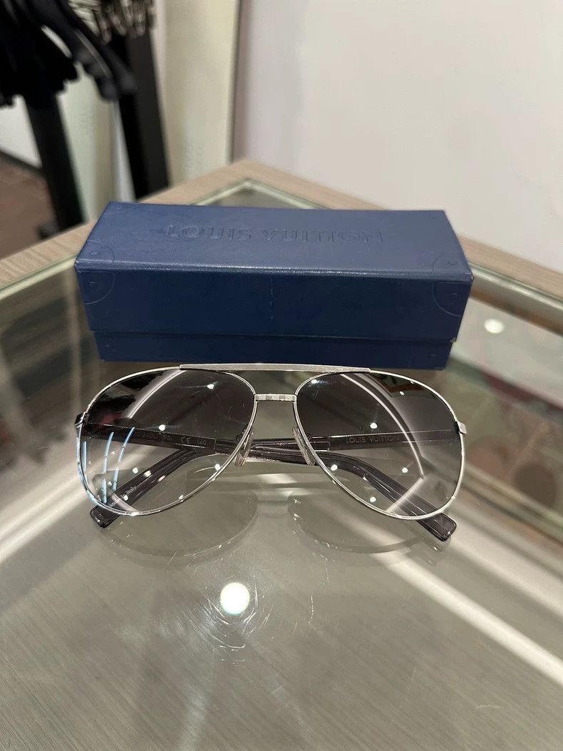 Louis Vuitton Louis Vuitton Silver Gradient Sunglasses- Size ONE SIZE - 2 Thumbnail