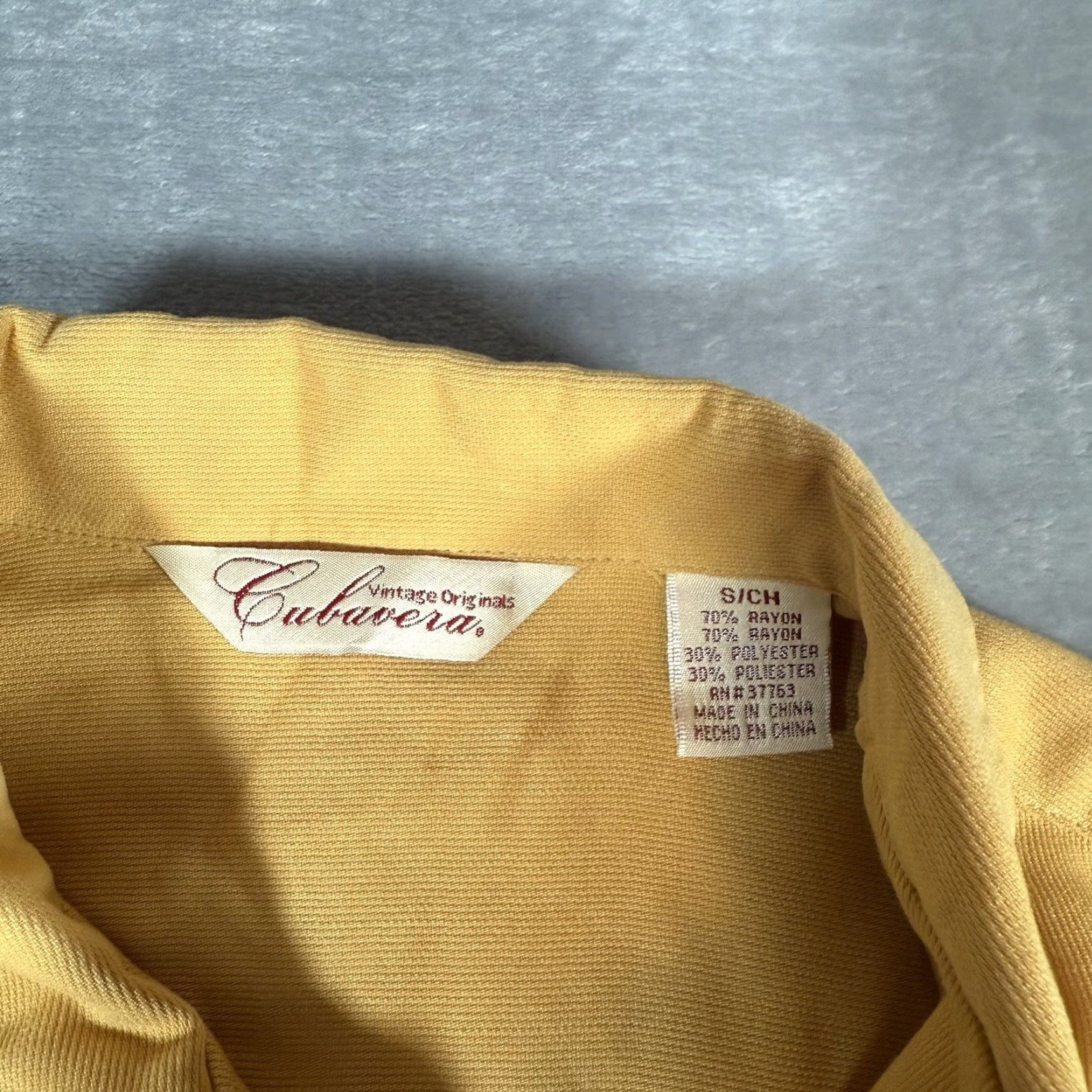 Cubavera VINTAGE Cubavera Shirt Mens S Collared Short Sleeve Button-Up Gold 1970s Cars Rockabilly 90s? no, but include theme. Size US S / EU 44-46 / 1 - 6 Thumbnail