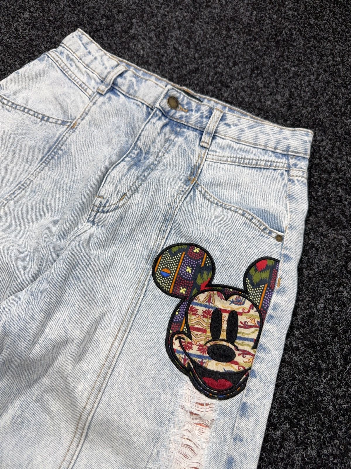 Desigual 00s Y2K Desigual Disney Mickey Patchwork Distressed Jeans Size 28" / US 6 / IT 42 - 7 Thumbnail