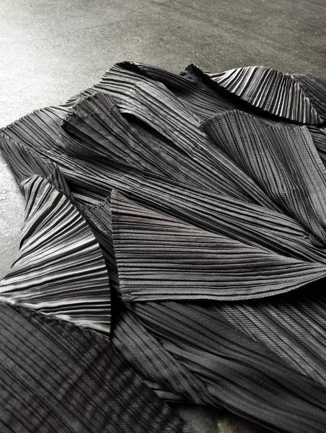 Issey Miyake ISSEY MIYAKE Pleated Coat Size L / US 10 / IT 46 - 4 Thumbnail
