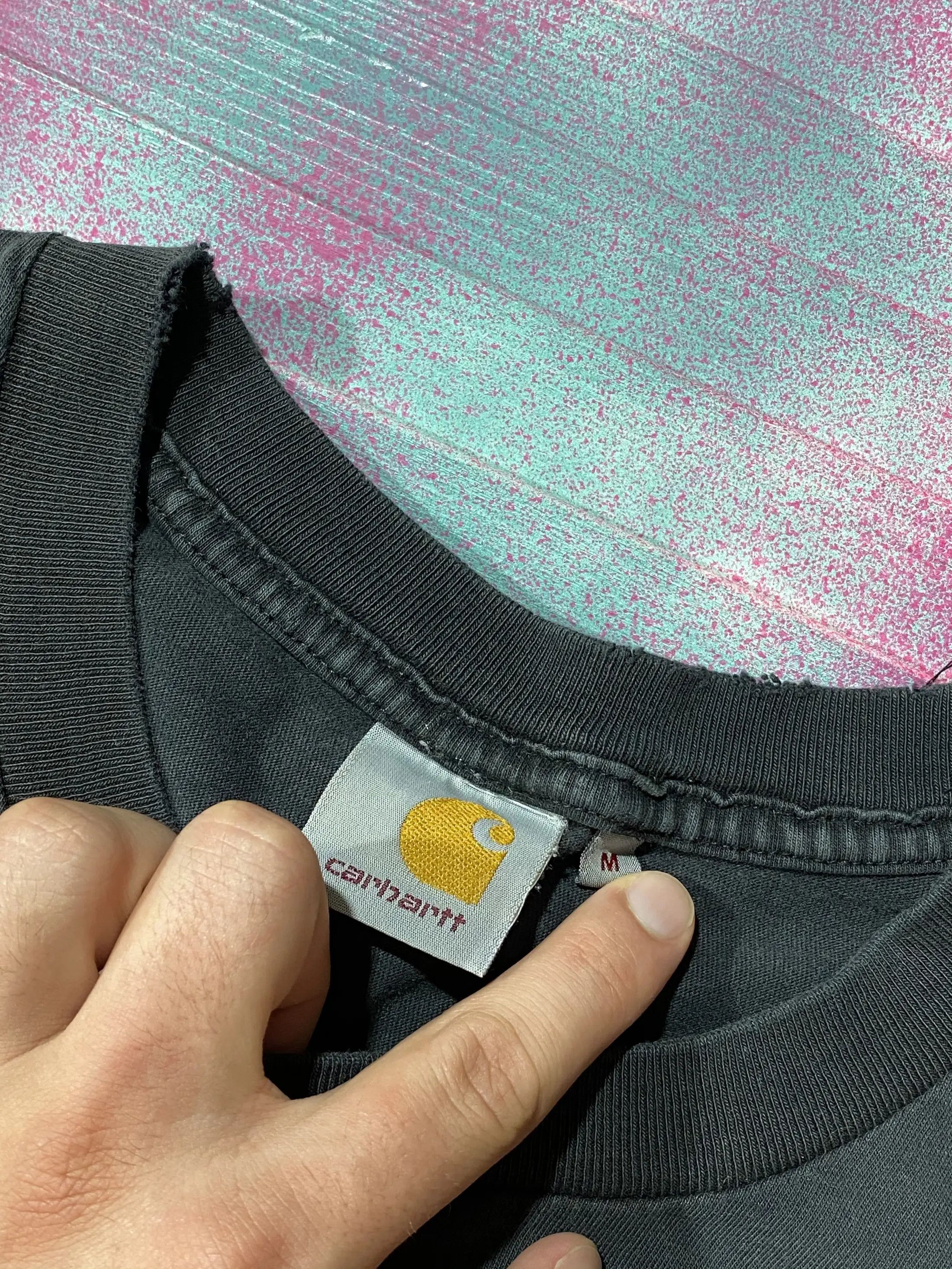Carhartt Rare Vintage Carhartt Destroyed Logo T-shirt Sun Fuded Size US M / EU 48-50 / 2 - 4 Thumbnail