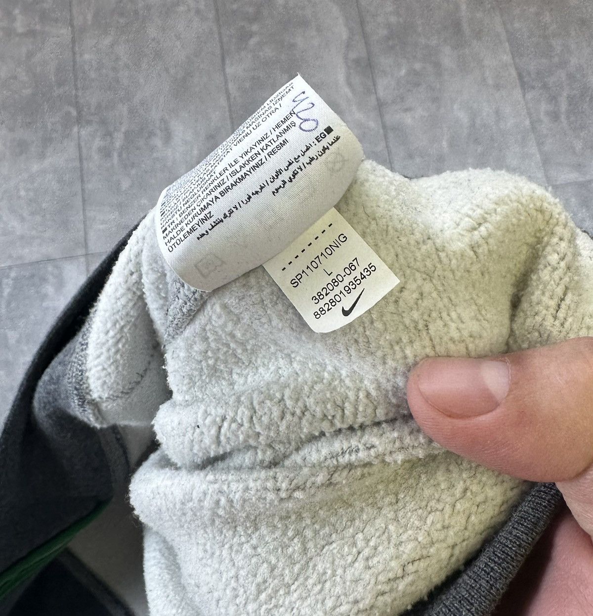 Nike Nike Vintage Grey Hoodie Small Logo Y2K Size US L / EU 52-54 / 3 - 10 Thumbnail