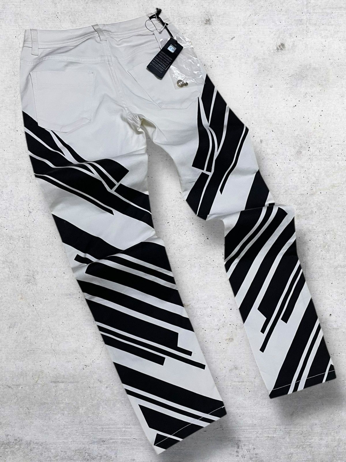 Just Cavalli DESIGNER JUST CAVALLI ICONIC FULLPRINT DESIGN ARCHIVE DENIM Size 24" / US 00 / IT 34 - 10 Thumbnail