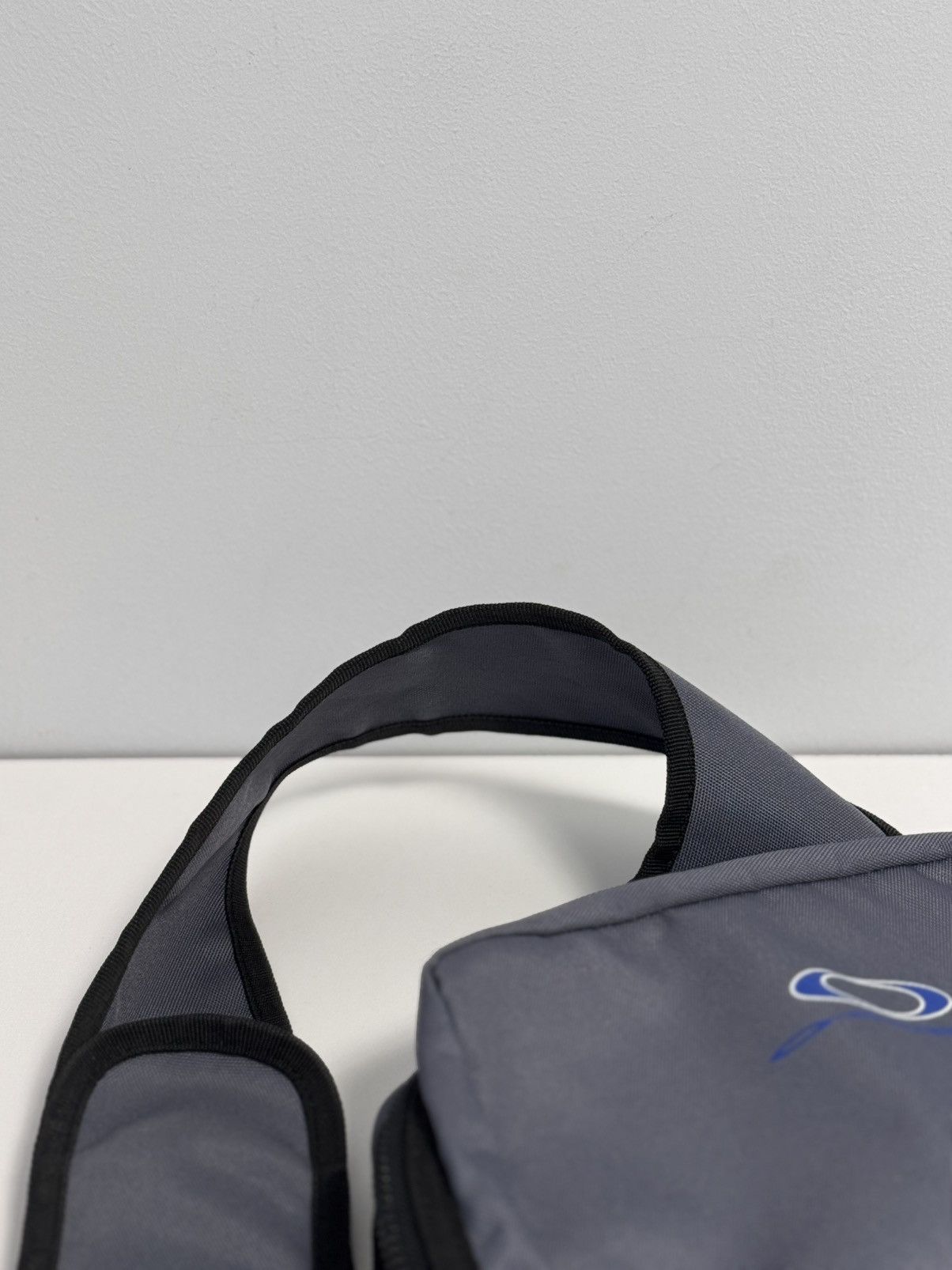 Vintage Oakley Vintage Bag Y2K style hype Size ONE SIZE - 5 Thumbnail