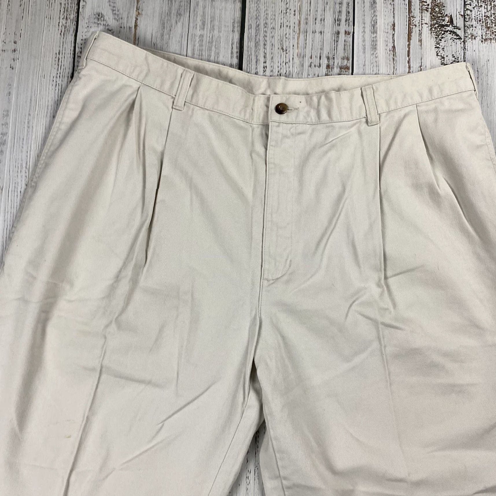 Dockers VINTAGE 90s DOCKERS LEVIS PLEATED CHINO PANTS Beige 42x30 Mens Size US 42 / EU 58 - 2 Thumbnail