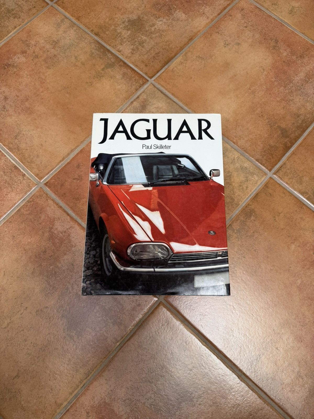 Other Vintage 1990 'Jaguar' Coffee Table Book Size ONE SIZE - 1 Thumbnail