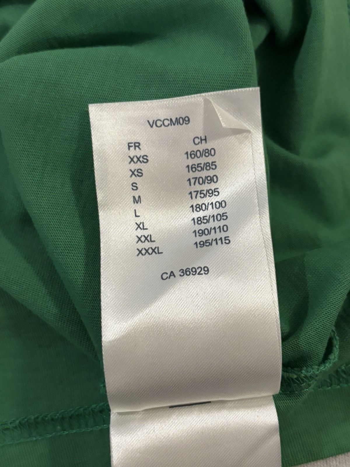 Louis Vuitton Louis Vuitton debossed green Tee Shirt Size Large Size US L / EU 52-54 / 3 - 7 Thumbnail