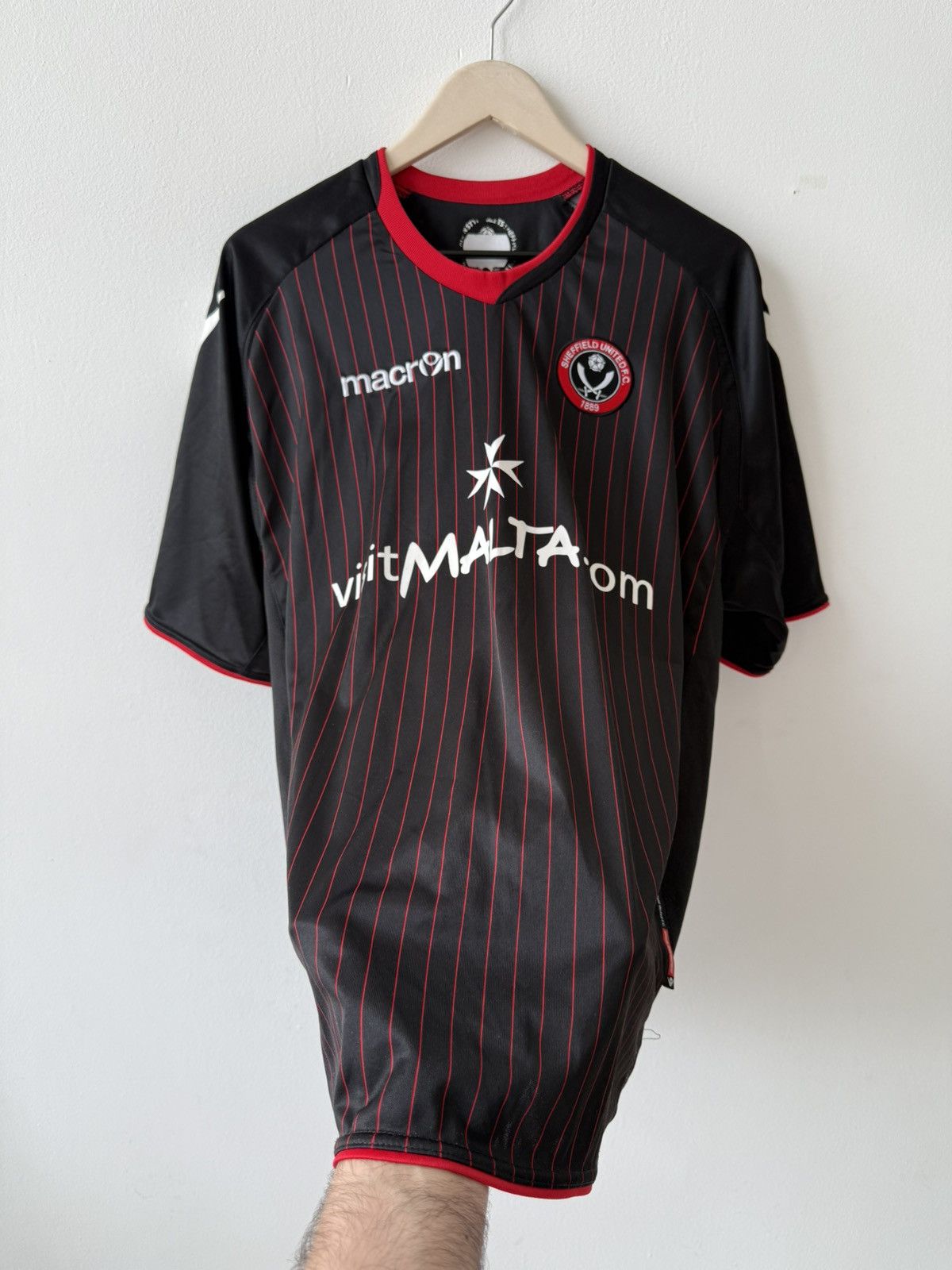Macron × Vintage Macron Sheffield United 2010/2011 Away Jersey Size US L / EU 52-54 / 3 - 3 Thumbnail