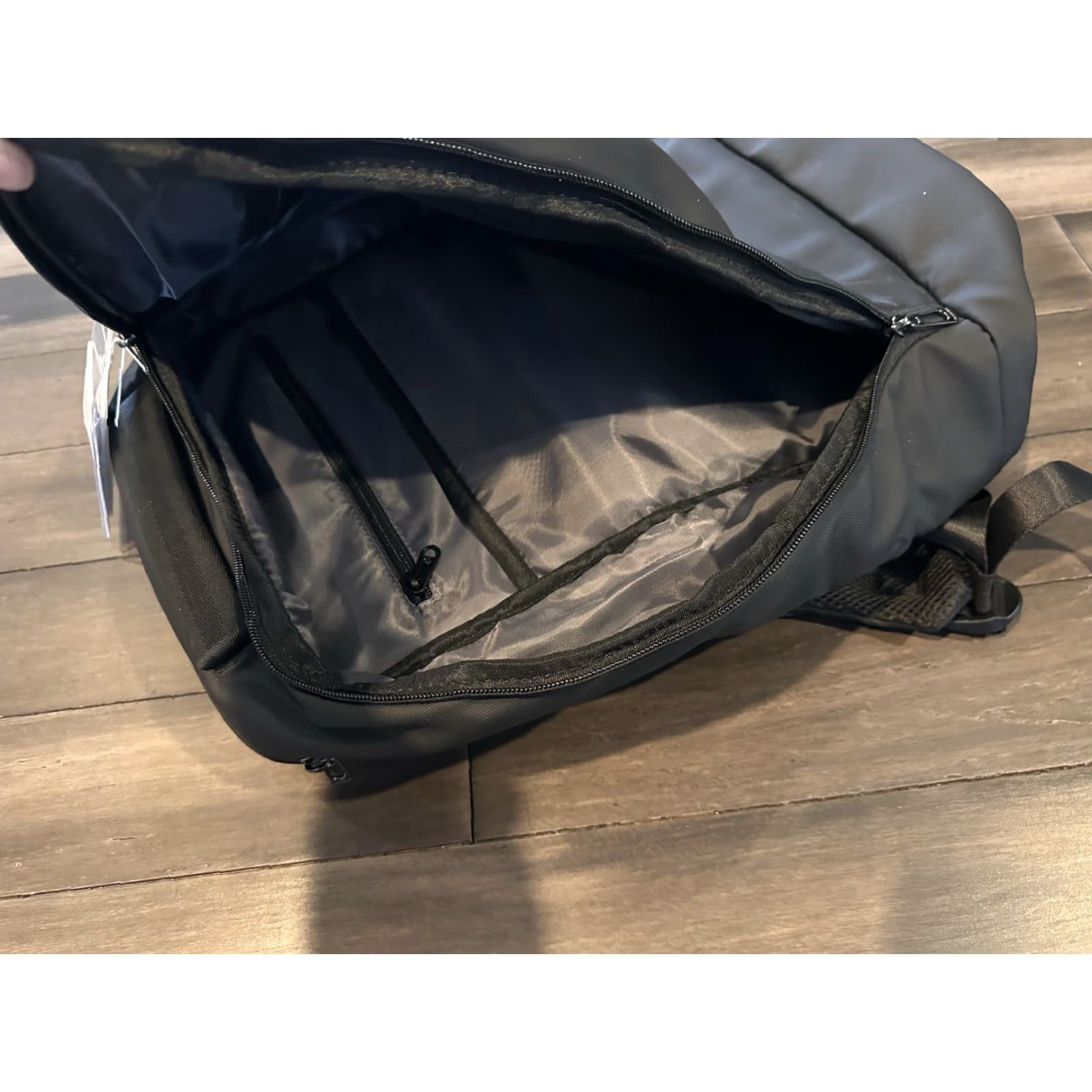 Vintage **Bange Business Commute Waterproof 15.6 Inch Backpack** User: **Business Commute Waterproof 15.6 Inch Bange Backpack** Size ONE SIZE - 4 Thumbnail