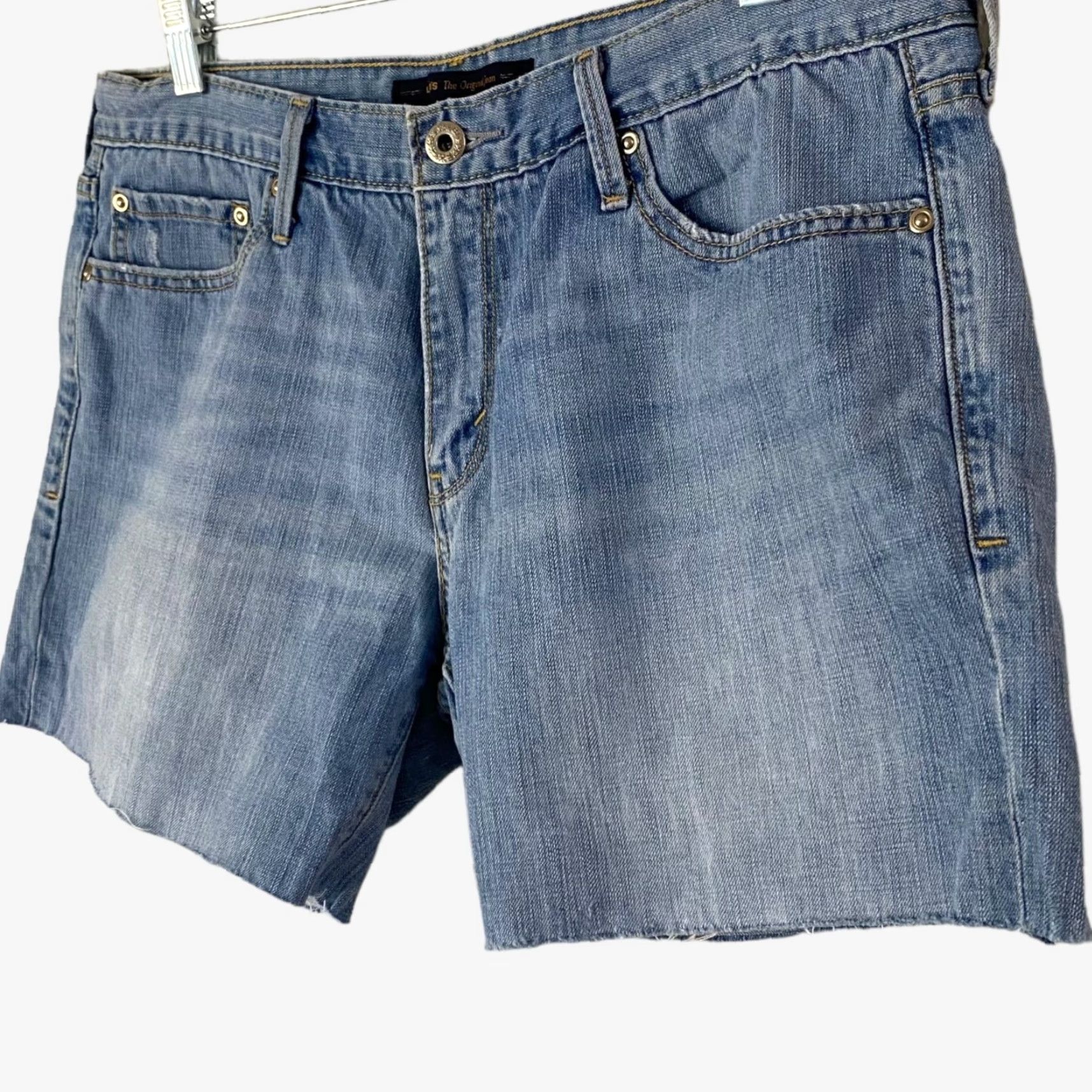 Levi's Levi's Boyfriend Jeans Shorts Womens 10 Blue Light Wash Raw-Hem Denim Shorts Size 32" / US 10 / IT 46 - 2 Thumbnail