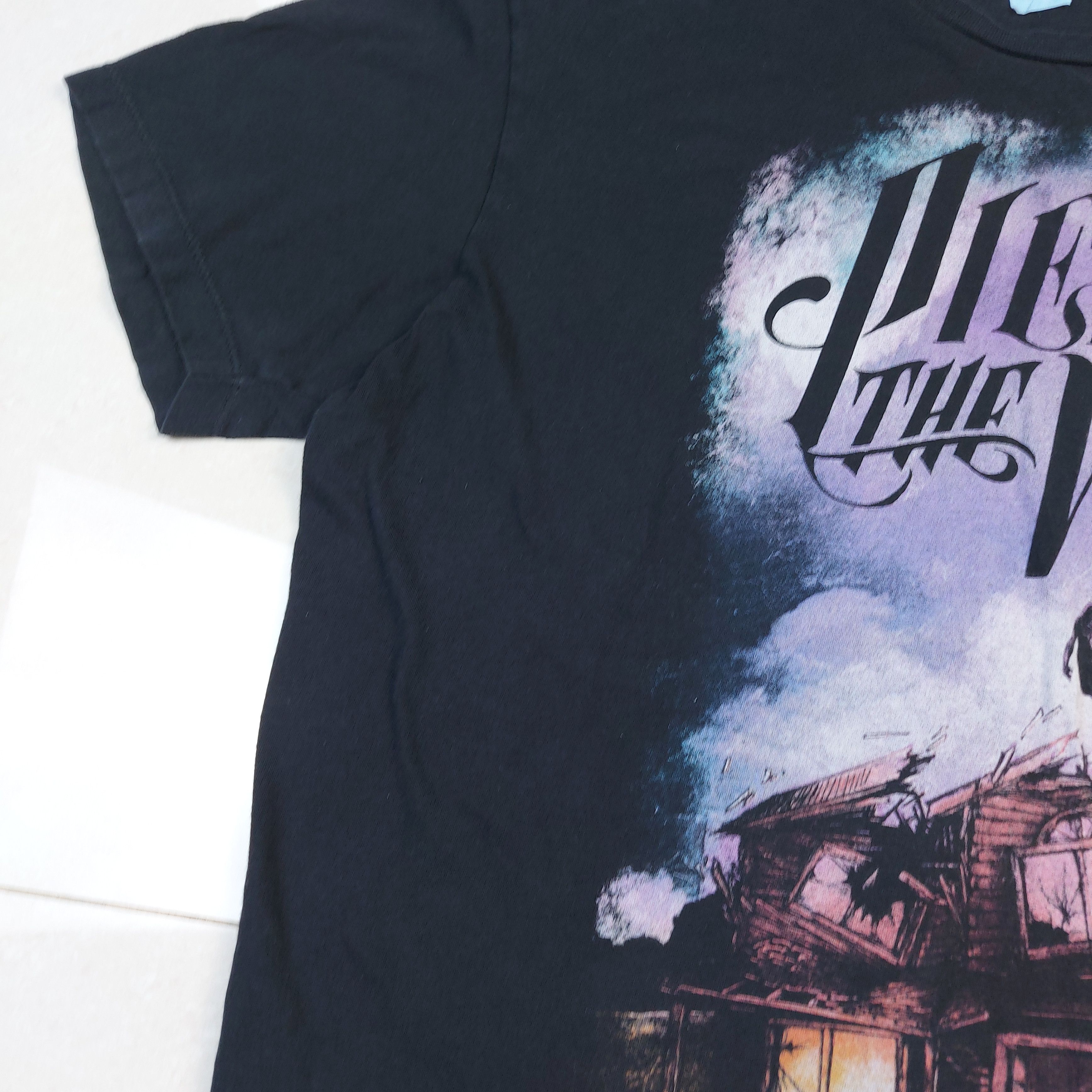 Band Tees Vintage Pierce the Veil Band Collide with the Sky Album TEE Size US XL / EU 56 / 4 - 7 Thumbnail