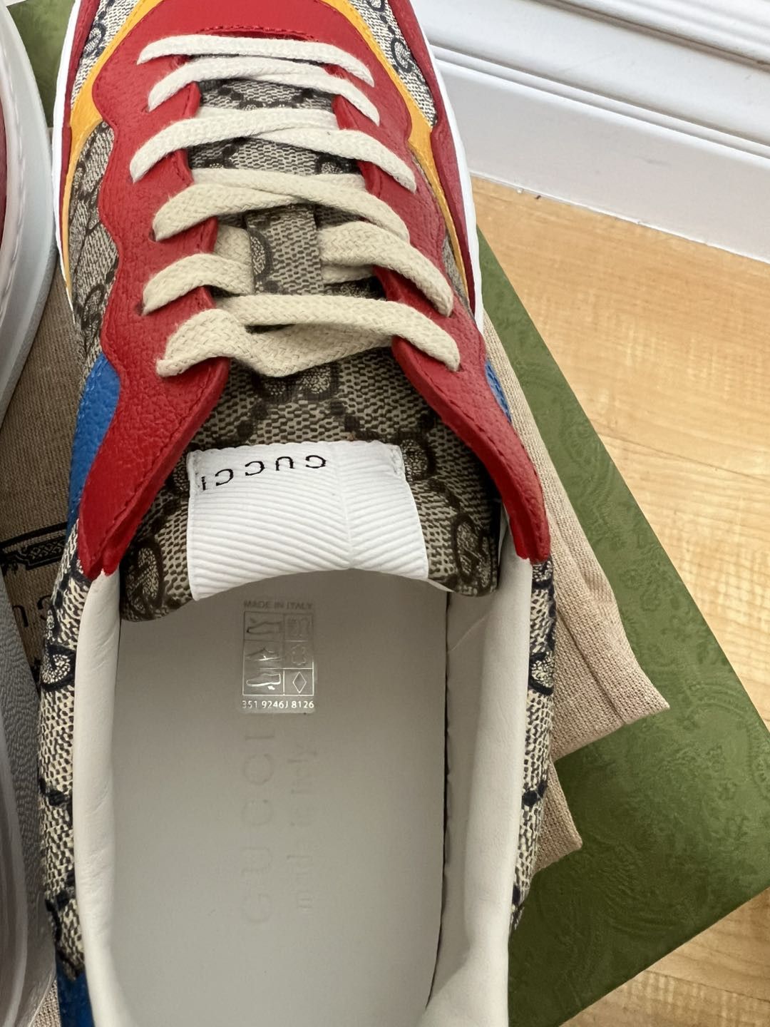 GUCCI GG SNEAKER BEIGE RED BLUE