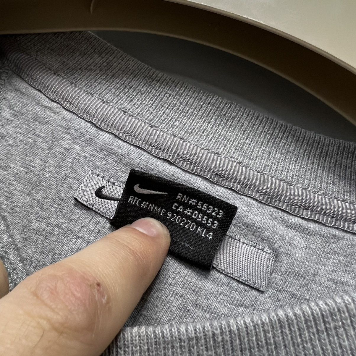 Nike × Vintage Vintage Nike sweatshirt y2k grey size M Size US M / EU 48-50 / 2 - 8 Thumbnail