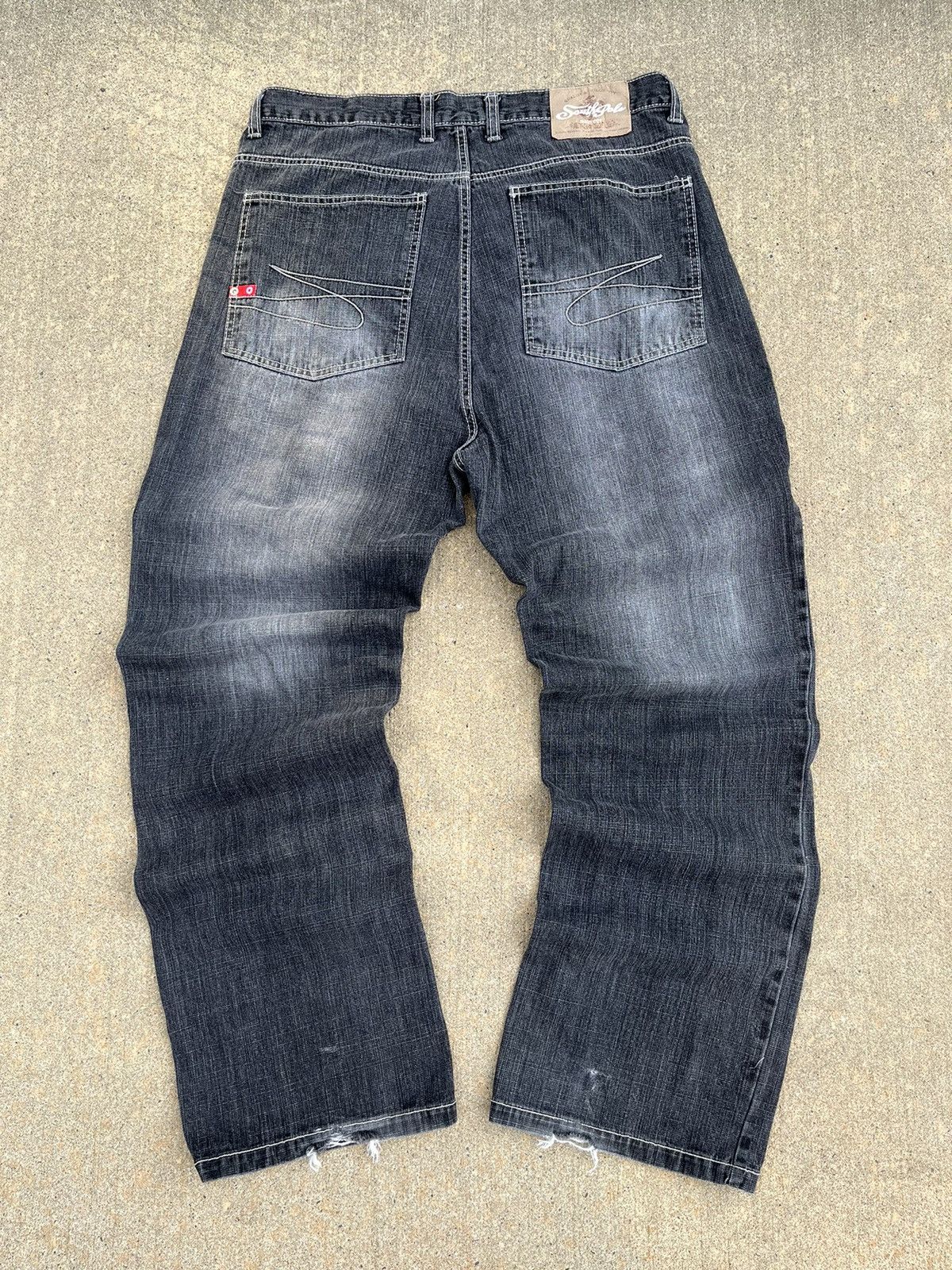CRAZY VINTAGE Y2K SOUTH POLE TRIBAL RAP STYLE BAGGY JEANS
