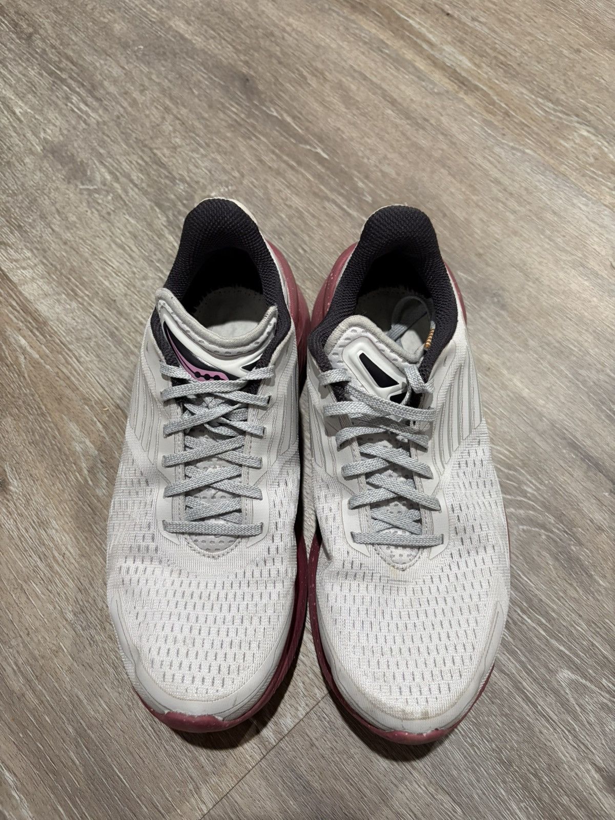 Saucony Saucony Endorphin Shift 3 Running Shoes White and Berry Size US 8.5 / IT 38.5 - 2 Thumbnail