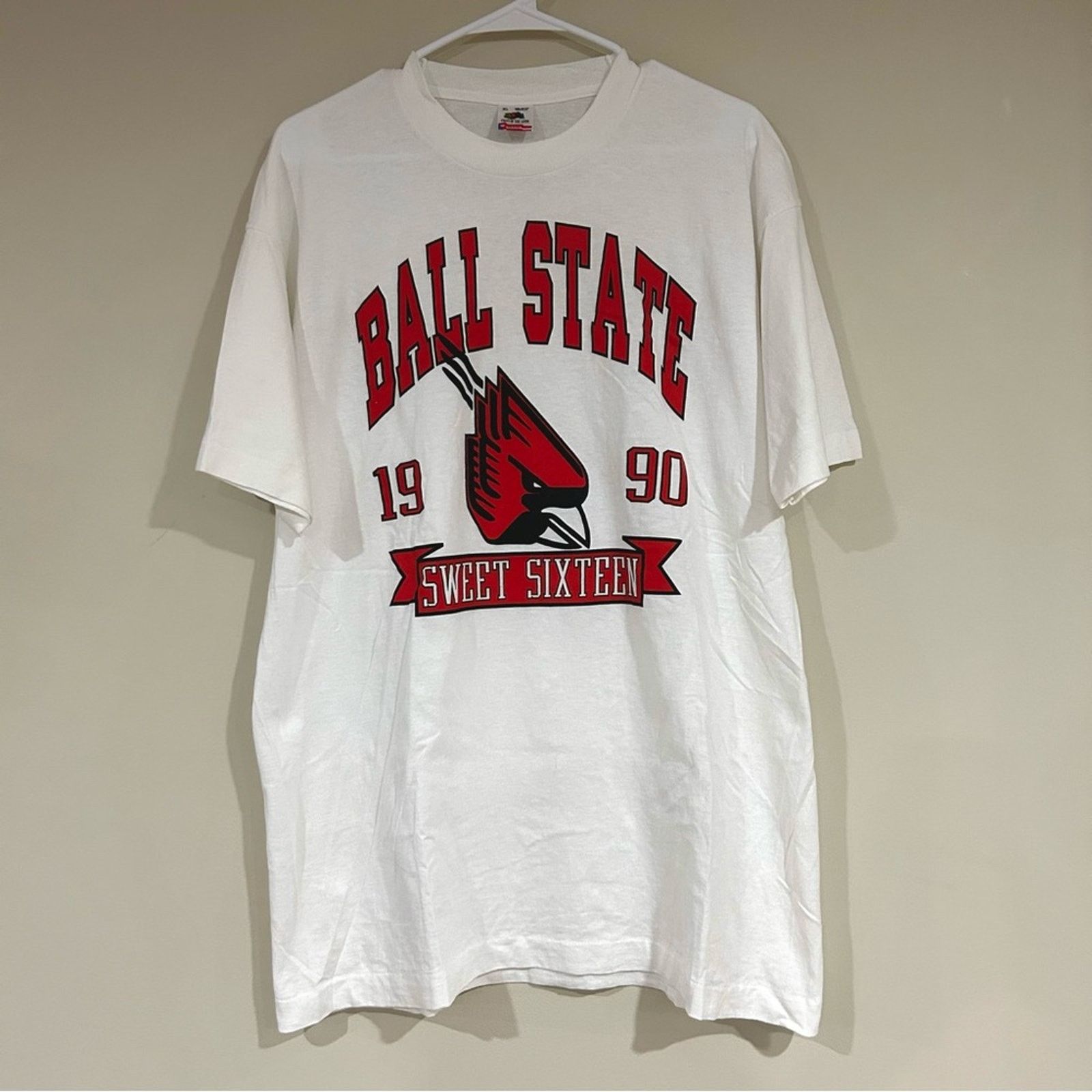 Fruit Of The Loom Vintage 1990 Ball State Basketball Sweet Sixteen Shirt Size US XL / EU 56 / 4 - 1 Thumbnail