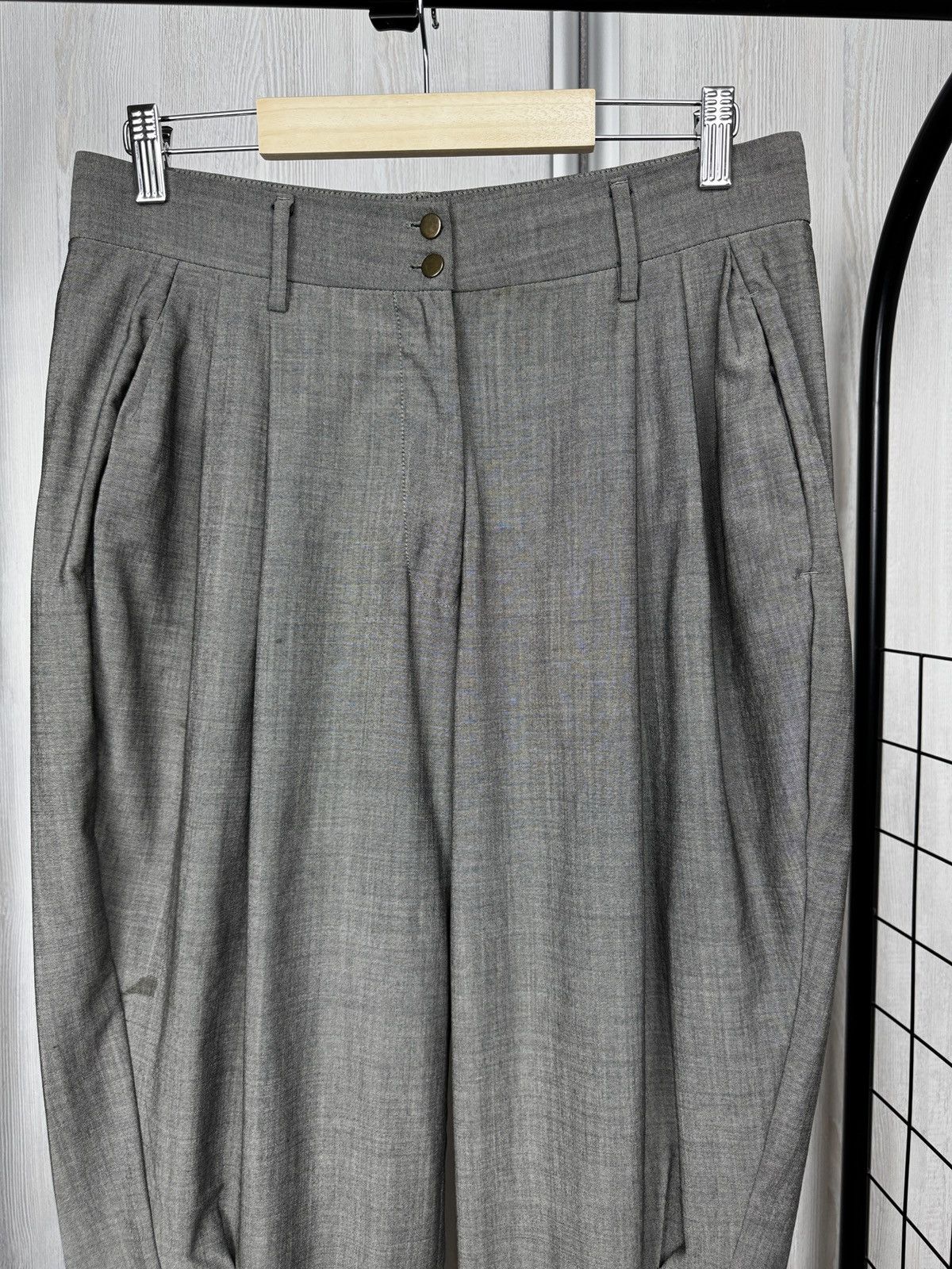 Marithe + Francois Girbaud Marithe Francois Girbaud gray avant garde bondage dress pant Size 29" - 3 Thumbnail