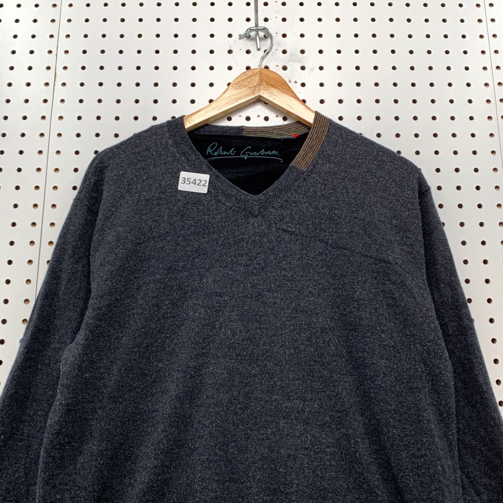 Robert Graham Robert Graham Merino Wool Sweater Mens Medium Gray Long Sleeve V-Neck Pullover M Knit 21.5x25 Size M / US 6-8 / IT 42-44 - 2 Thumbnail