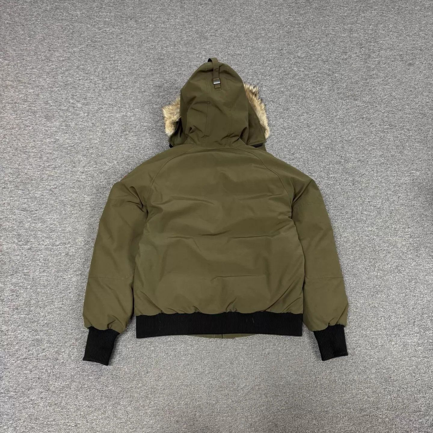 Canada Goose Canada Goose Fur Collar Hooded Pilot Down Jacket S 99 New Size S / US 4 / IT 40 - 2 Thumbnail