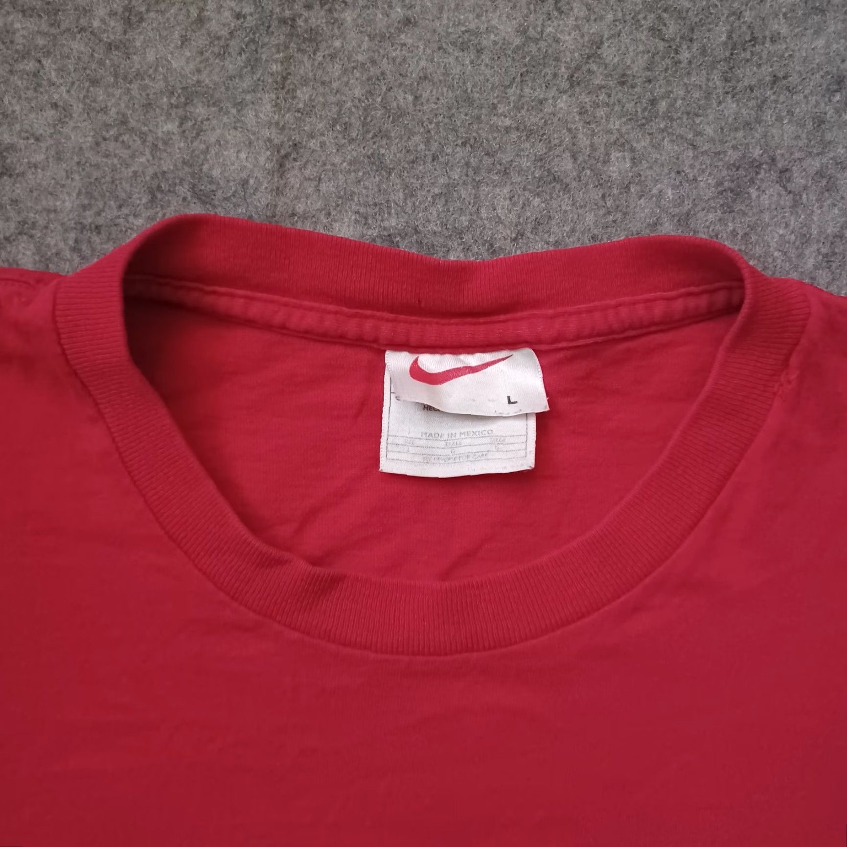 Nike VINTAGE Nike T Shirt Mens L Red Performance Athletic Logo Spellout Short Sleeve Size US L / EU 52-54 / 3 - 6 Thumbnail