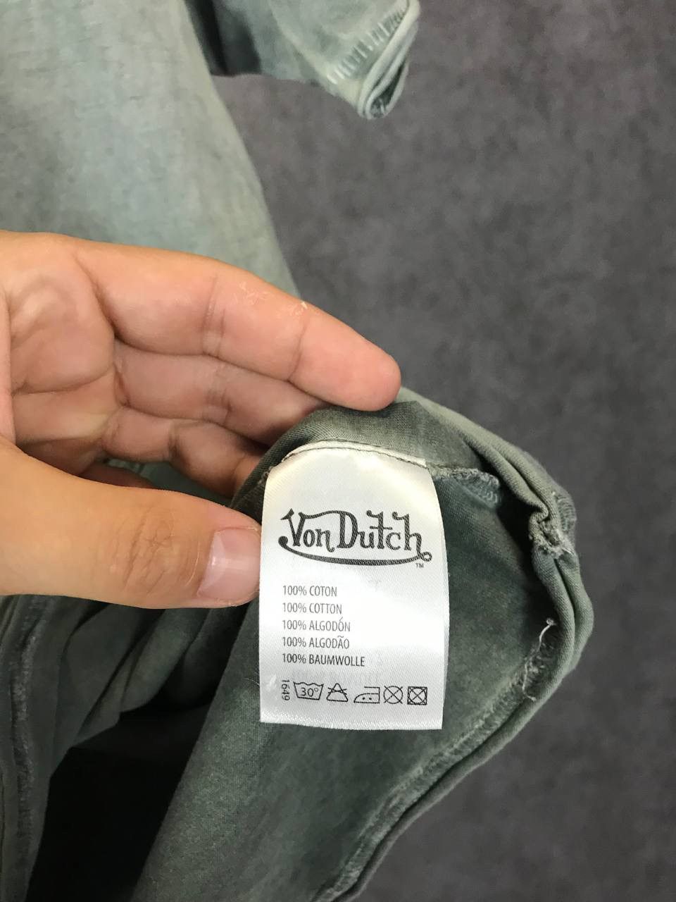 Designer Von Dutch California designer USA v neck overprinted tee Size US XL / EU 56 / 4 - 8 Thumbnail
