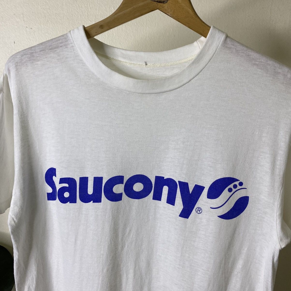 Saucony Vintage 1980s Saucony OG Logo T Shirt Size US M / EU 48-50 / 2 - 2 Thumbnail