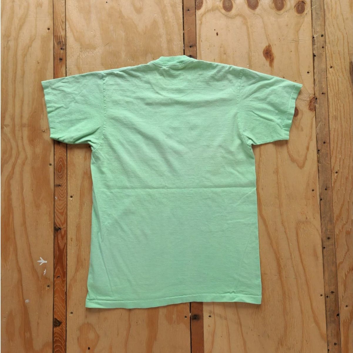 Vintage Vintage San Diego Fish Art Neon Single Stitch Shirt Faded XL Size US XL / EU 56 / 4 - 5 Thumbnail