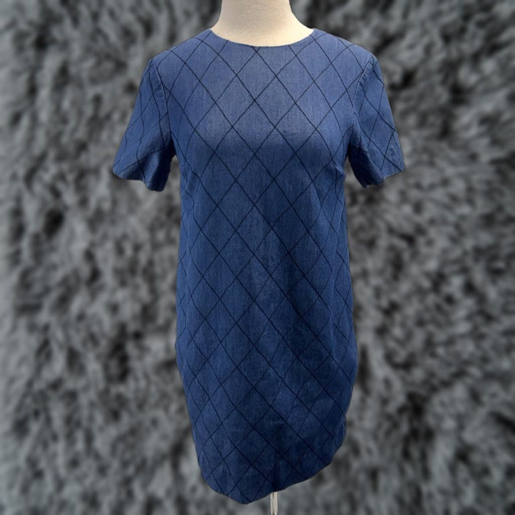 Vintage VINTAGE Kate Spade Quilted Chambray Mini Dress Women’s 2 Blue Pockets Classic Shift Short Sleeve Round Neck Zip Casual Party/Cocktail Business Shoes? Size XS / US 0-2 / IT 36-38 - 1 Thumbnail
