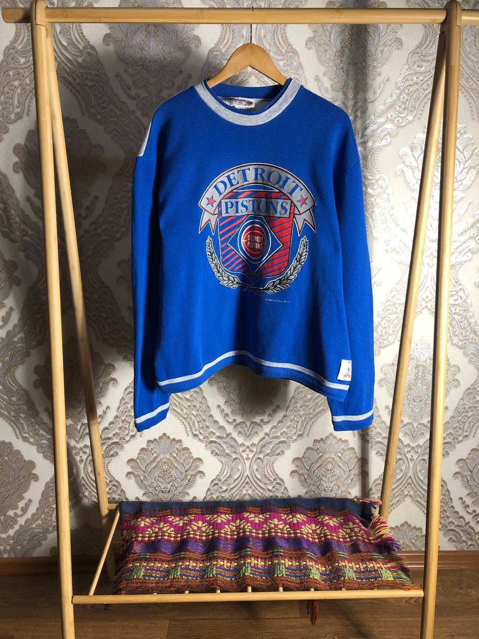 Nutmeg VINTAGE NUTMEG DETROIT PISTONS NBA 1989 SWEATSHIRT Y2K 90s Size US XL / EU 56 / 4 - 1 Thumbnail