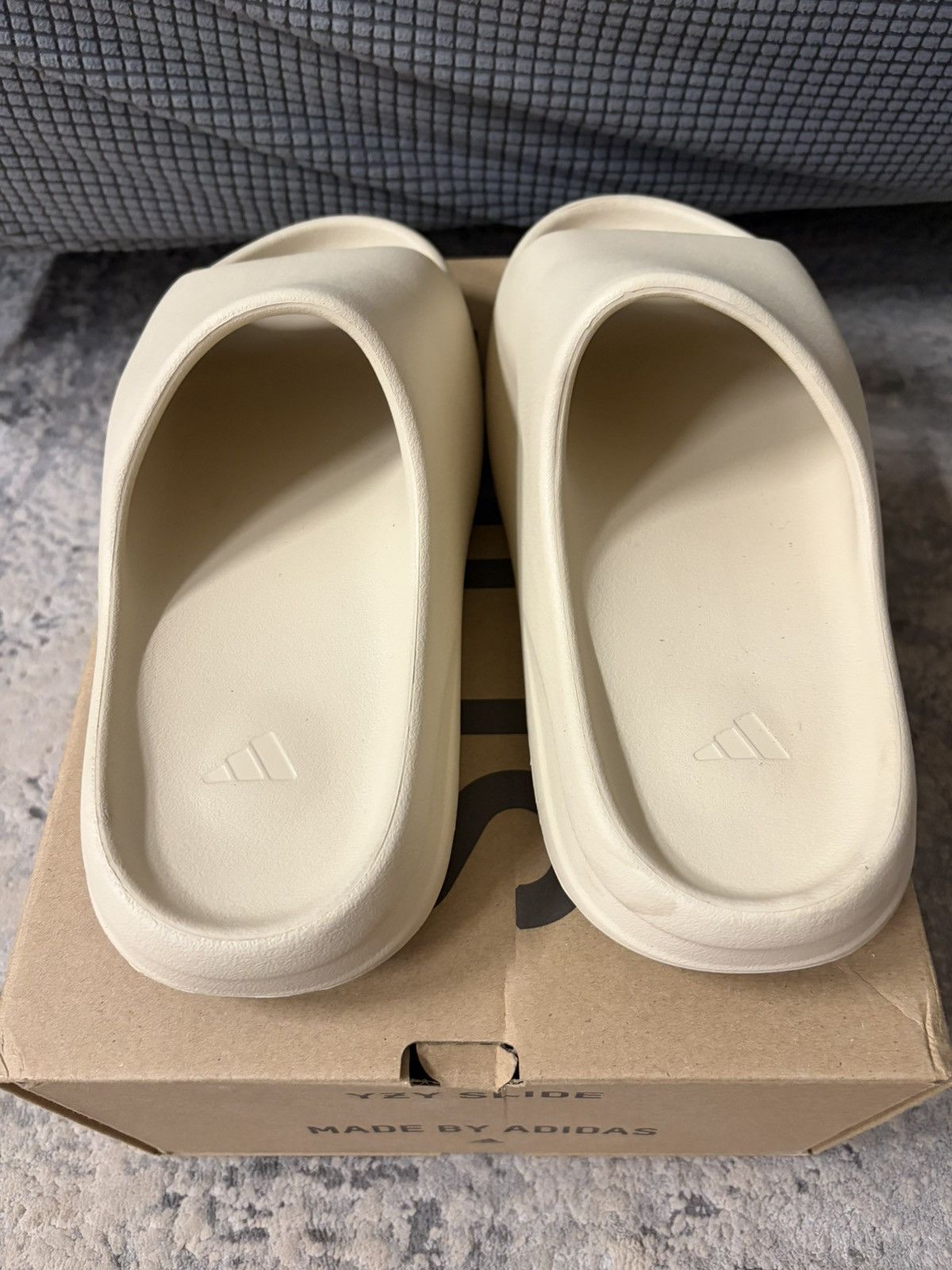 Yeezy Yeezy Slide - Bone FZ5897 Size US 11 / EU 44 - 4 Thumbnail