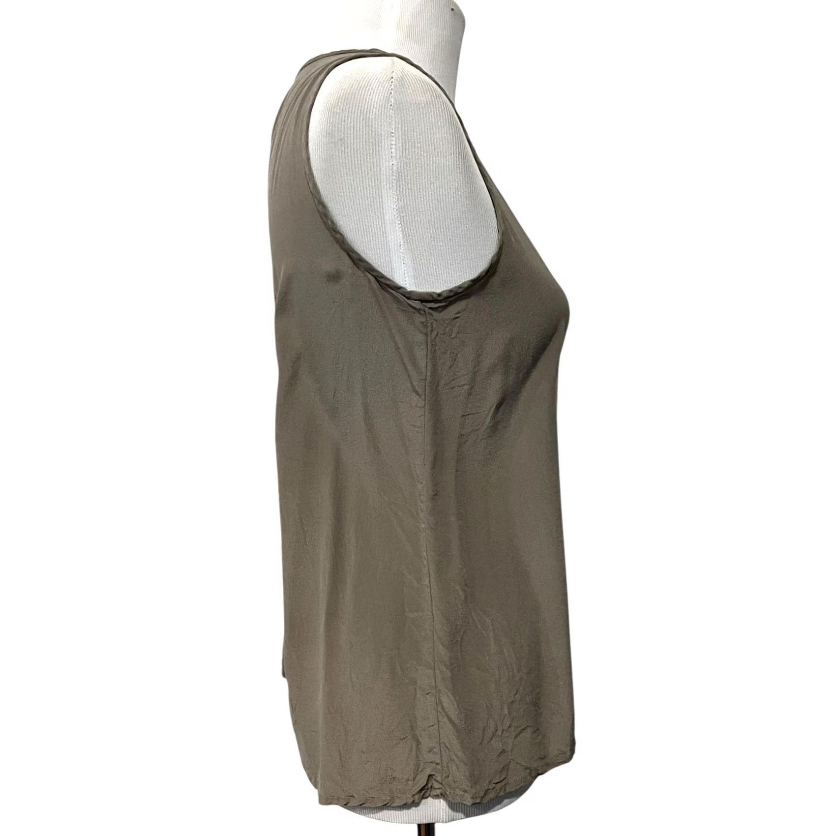 Peserico Peserico Tricot Silk Top Blouse Sleeveless Gray Tan Size 6 US 42 (Sz 6) Woman Blouse Womens Silk Top Sleeveless Gray Tan 6 US Peserico Tricot Blouse Size M / US 6-8 / IT 42-44 - 5 Thumbnail