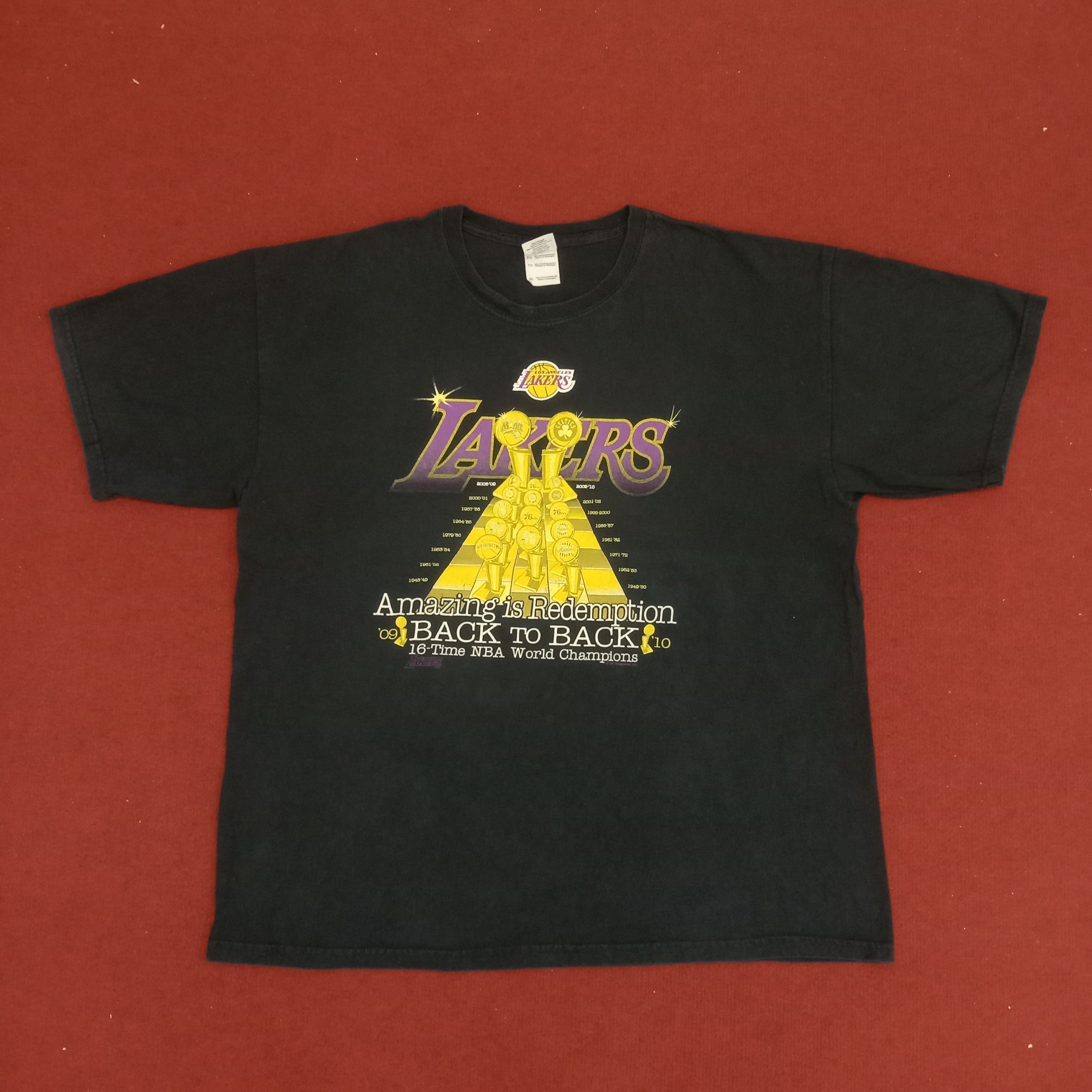 NBA × Vintage Lakers Basketball Team NBA World Champions Tshirt Size US XXL / EU 58 / 5 - 1 Thumbnail