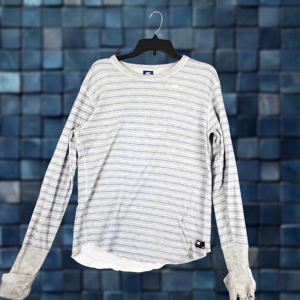 Nike Nike Sweater Shirt Woman L Striped Raglan Zip Crew Neck Lightweight Knit Cotton Blend Full Zip Pockets Logo 2020s (Nike PR) Mens Womens Girls Size L / US 10 / IT 46 - 1 Thumbnail