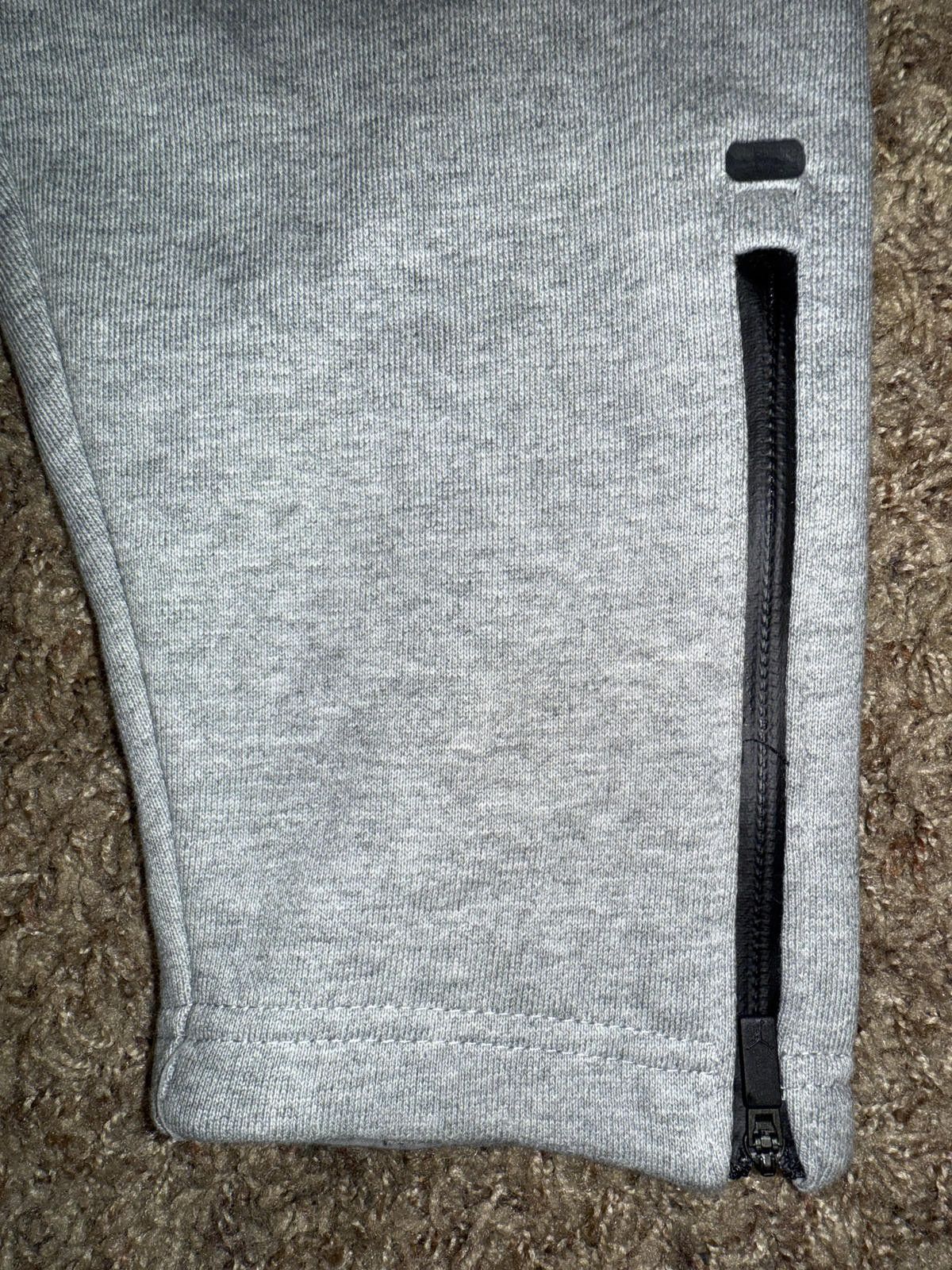 Nike Nike Air Jordan Men’s Shield Fleece Basketball Training Sweatpants Joggers Size US 32 / EU 48 - 7 Thumbnail
