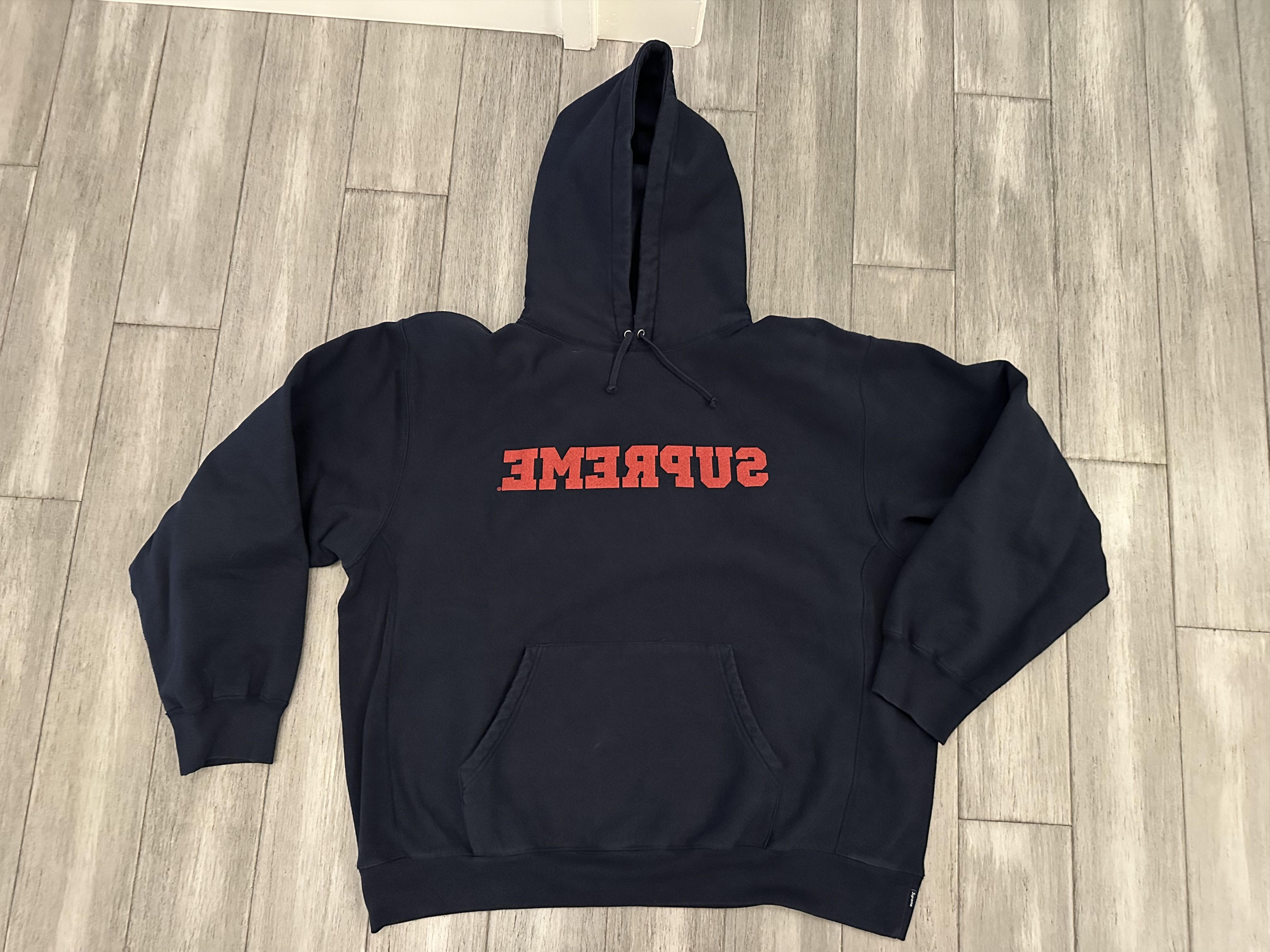 Supreme Supreme Reverse Hooded Sweatshirt - XL Size US XL / EU 56 / 4 - 1 Thumbnail