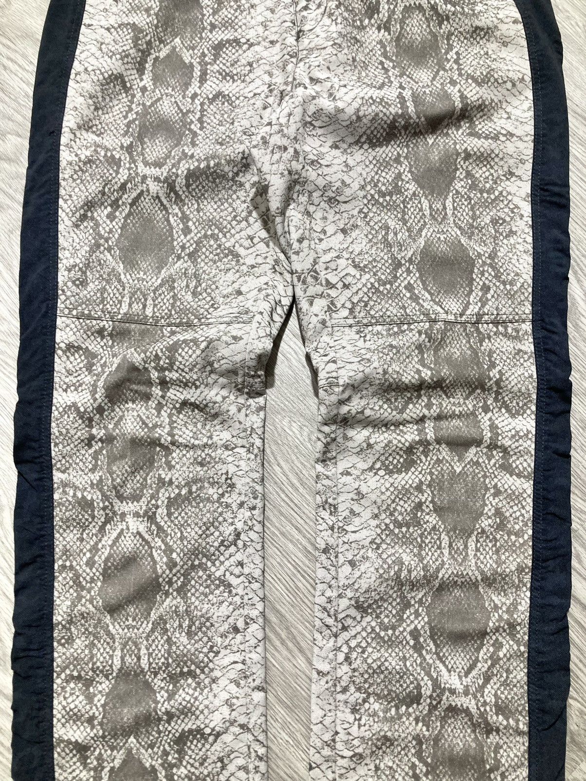Japanese Brand 2000s BlackYak Snake Skin Pattern Nylon Outdoor Pants Size US 27 - 6 Thumbnail