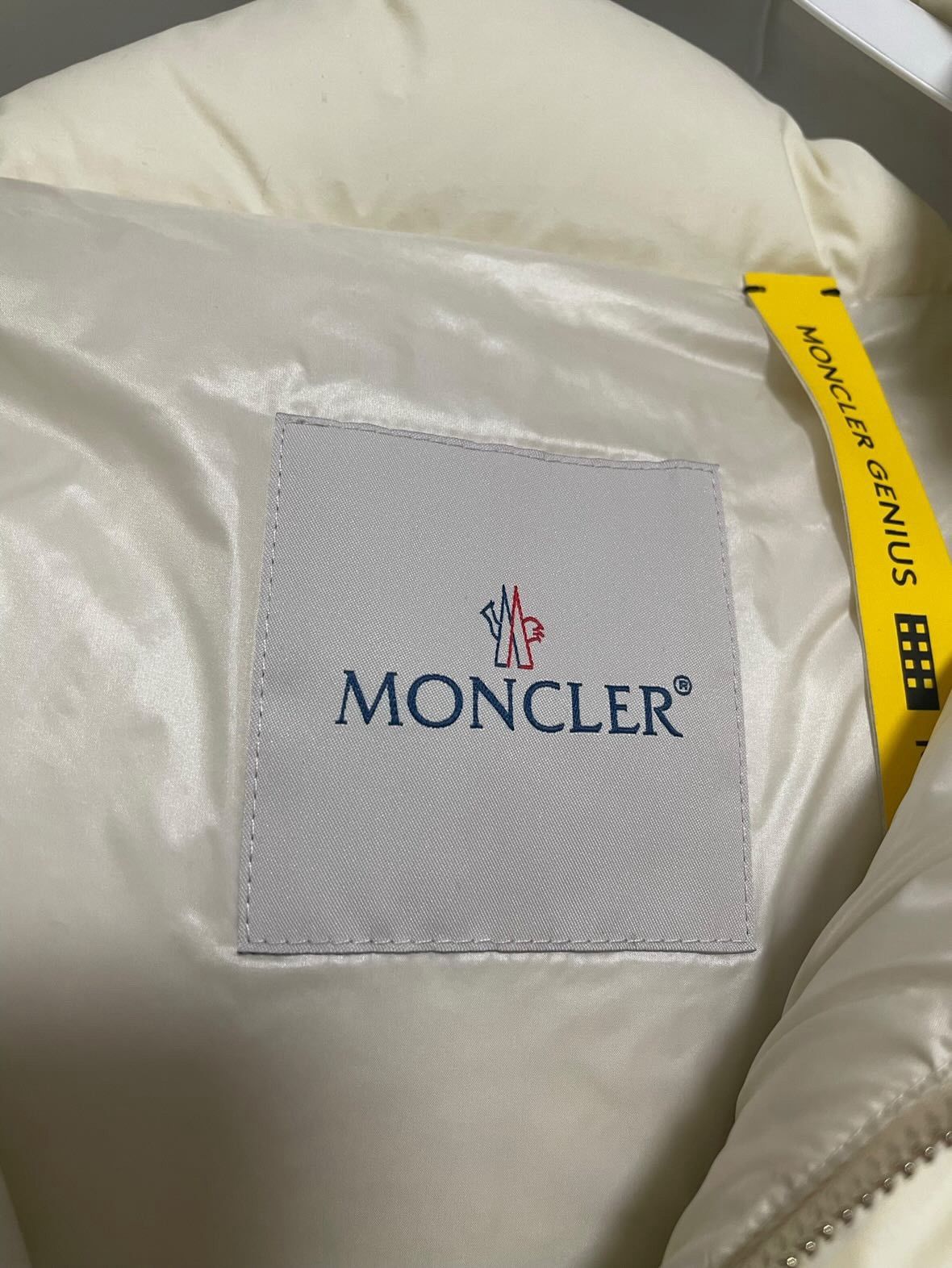 Moncler Genius Moncler Genius x Roc Nation by Jay-Z Antilla Size US M / EU 48-50 / 2 - 3 Thumbnail