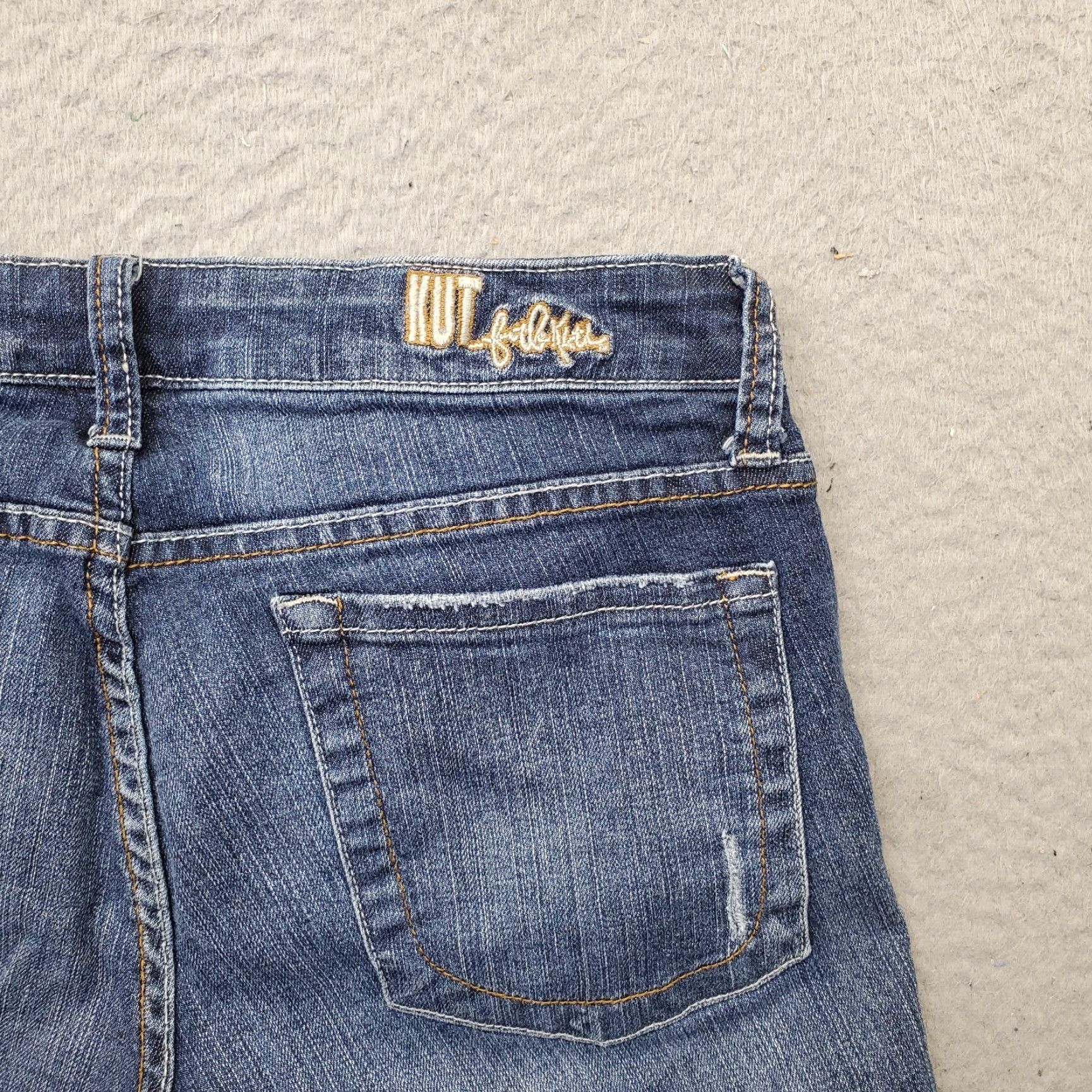 Vintage KUT from the Kloth Jean Shorts Womens 4 Blue Denim Stretch Cuffed Outdoor Shirt Bermuda Casual Size 27" / US 4 / IT 40 - 8 Thumbnail