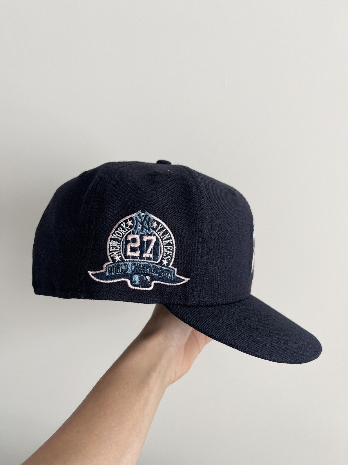 MLB New York Yankees Floral 27 Championships Patch Pink Brim Hat Size ONE SIZE - 3 Thumbnail