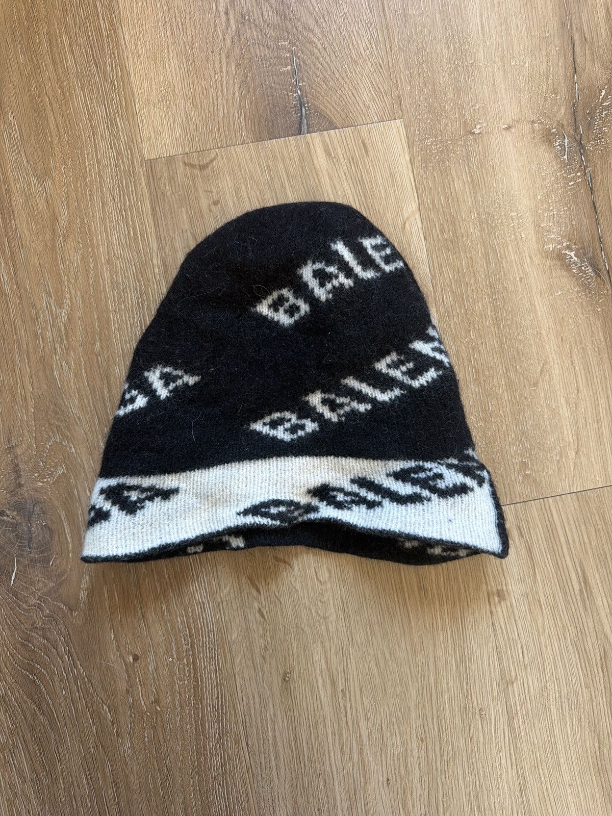 Balenciaga Balenciaga Unity Beanie | Grailed