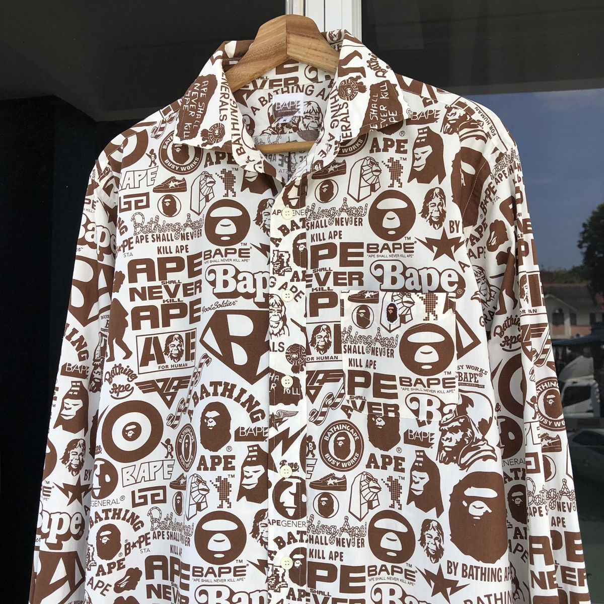 Bape Newspaper Logo Button Up Shirt Size US M / EU 48-50 / 2 - 13 Thumbnail