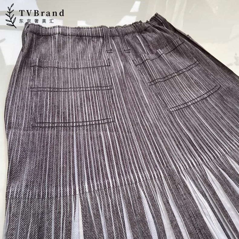 Issey Miyake Issey Miyake size:3 A half-length pleated dress with grey Size 22" - 5 Thumbnail