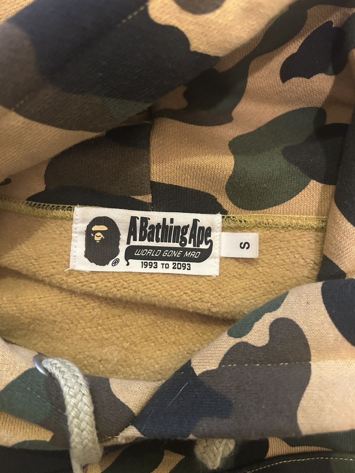Bape Bape Camo Ape Hoodie Size US S / EU 44-46 / 1 - 4 Thumbnail