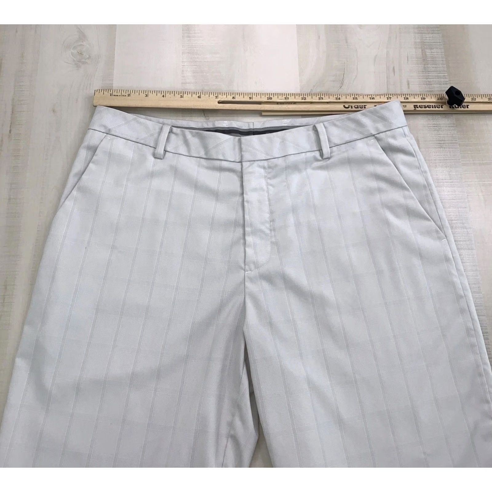 Vintage Ashworth Plaid Monotone Beige Knee Length Golf Shorts Mens 34 Size US 34 / EU 50 - 2 Thumbnail