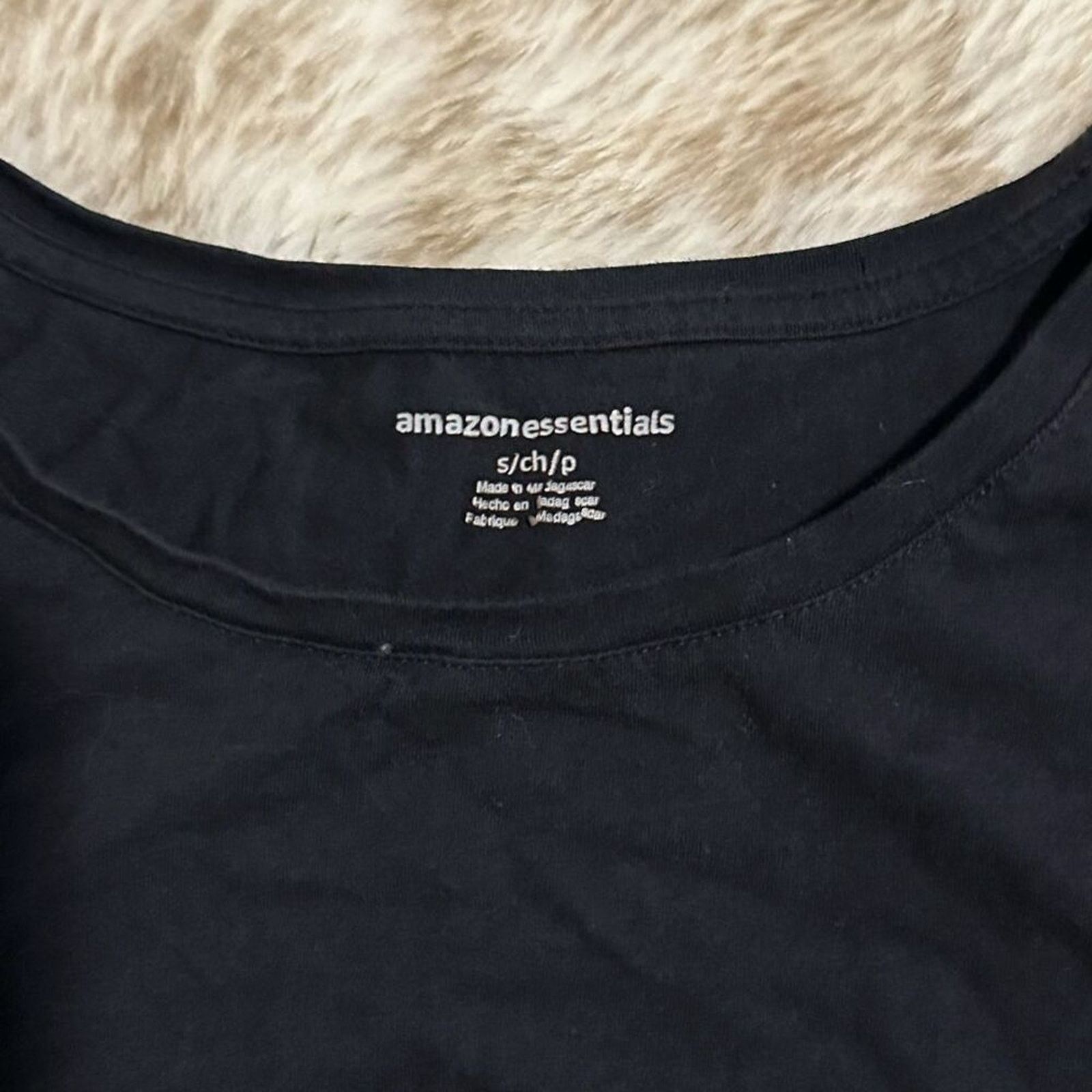 Other Amazon Basics Black Short Sleeve T-Shirt | Sz S Size S / US 4 / IT 40 - 3 Thumbnail