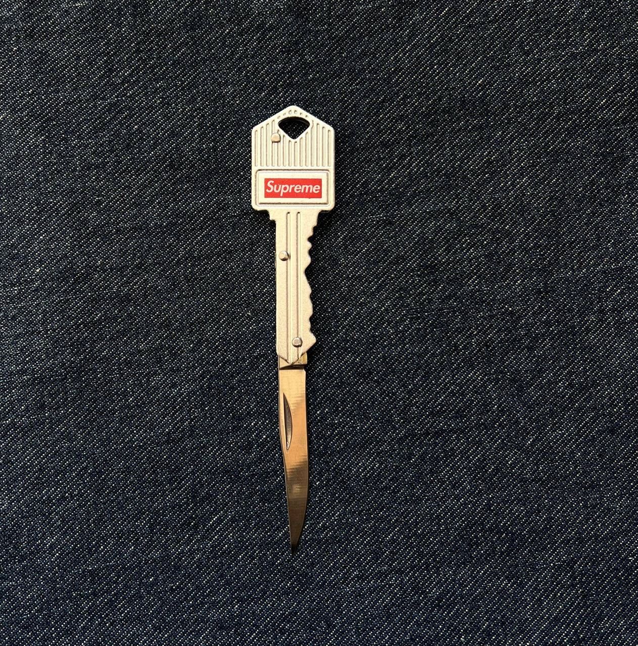 Supreme Supreme keychain knife ss17 silver Size ONE SIZE - 3 Thumbnail